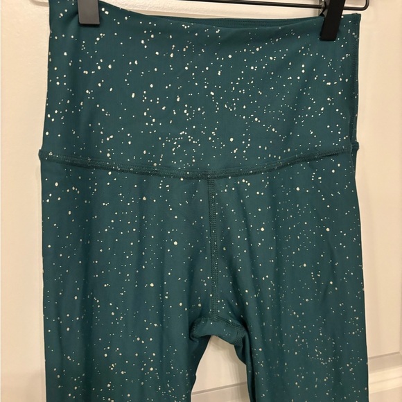 Beyond Yoga green and gold metallic speckled ombre leggings size M - Picture 5 of 12